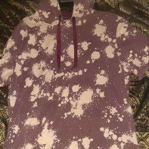 Splotchy beige and darkish red hoodie shirt